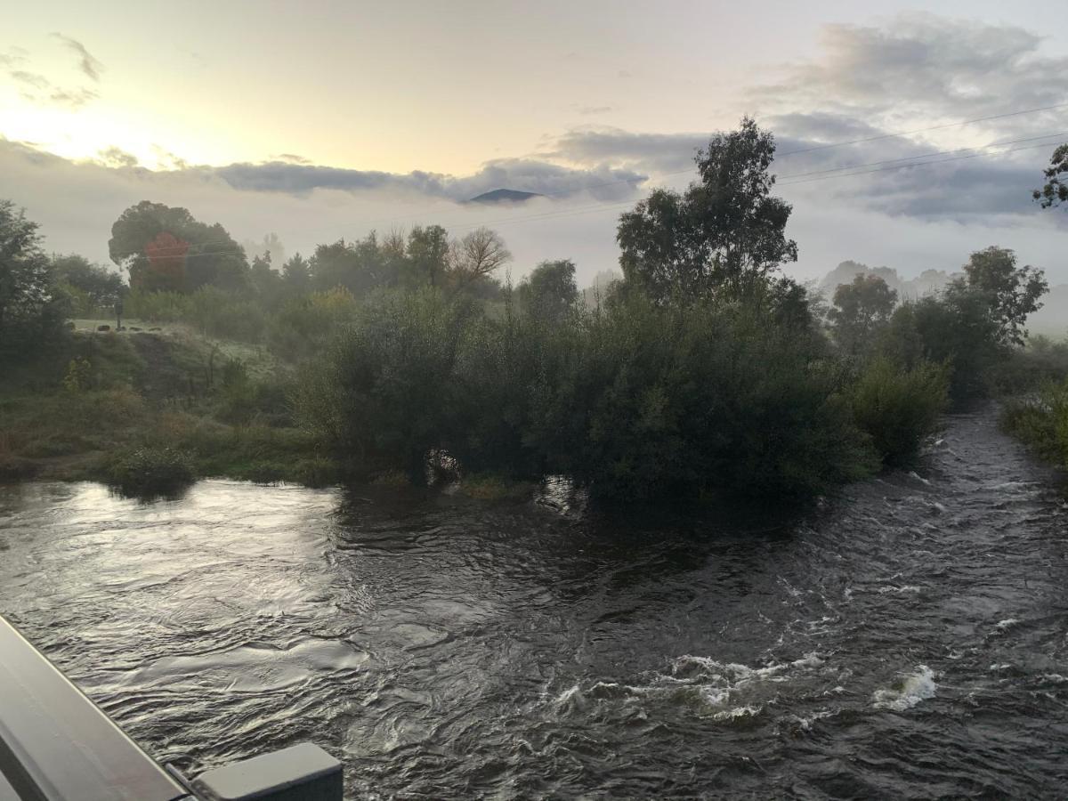 Mountain Creek Motel Bar & Restaurant Mount Beauty Luaran gambar